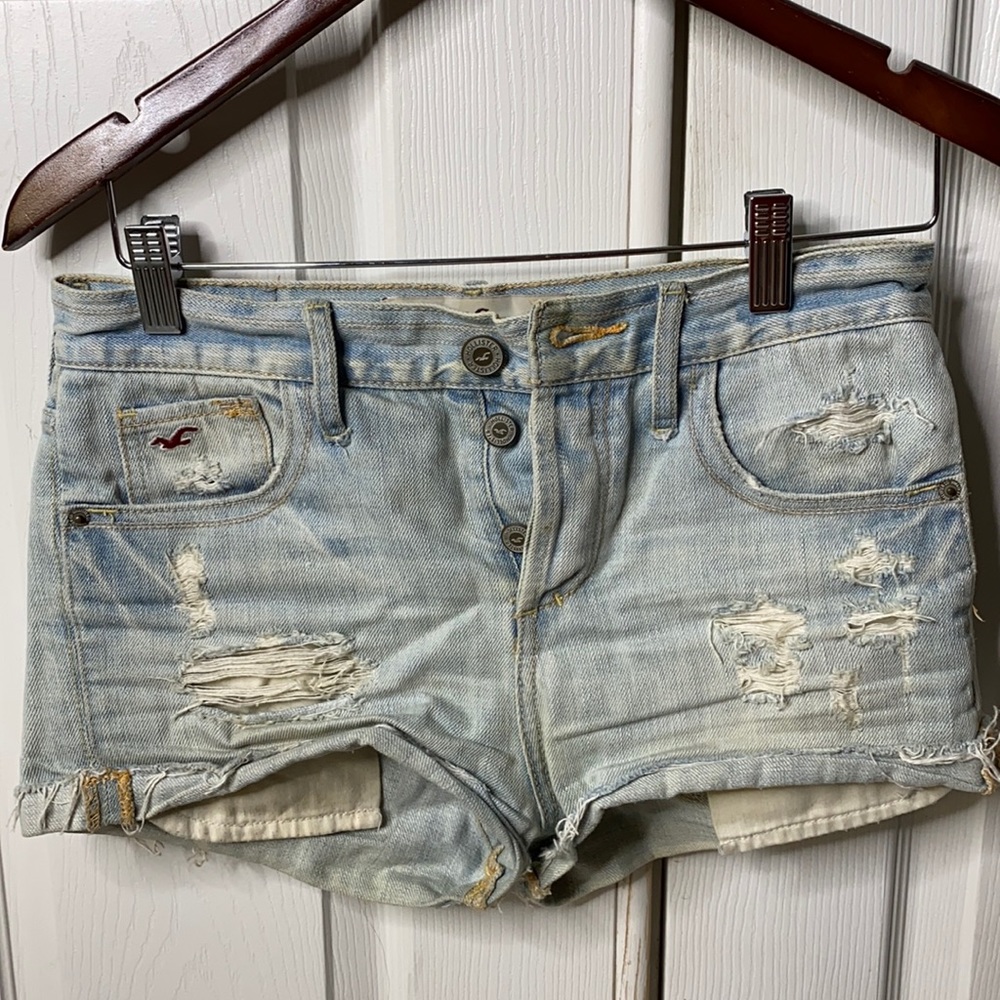 Hollister distressed button up jean short size 1